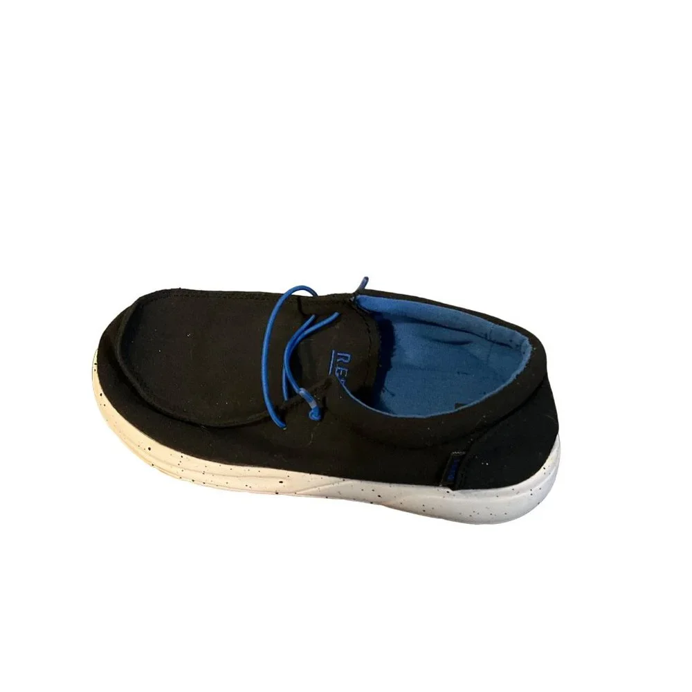 Kids Reef‎ size 5 Black slip on